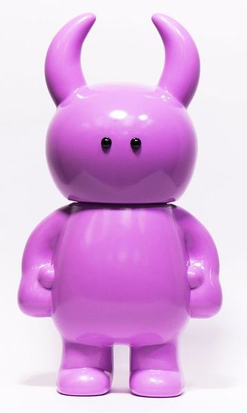 File:Giantpurpleuamou.jpg