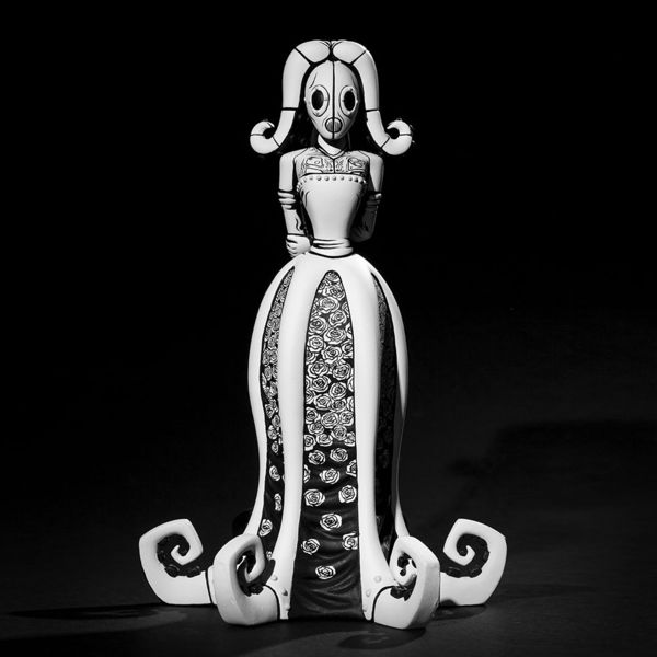 File:Lady Kroenen.jpg