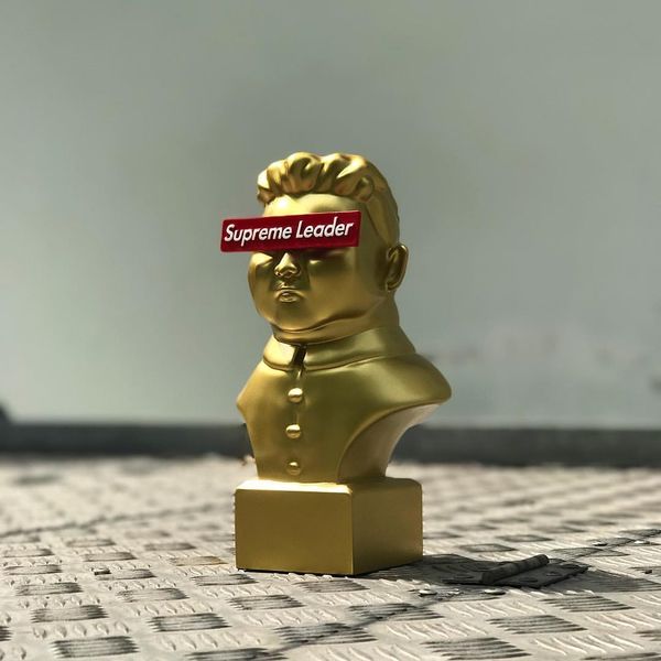 File:Supremeleadergold.jpg