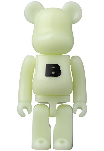 File:Bearbrick-s44-basicb.jpg