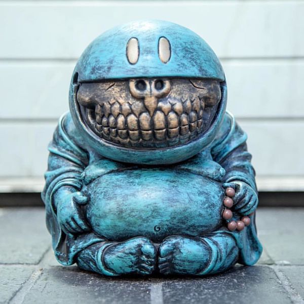 File:MadHappyMonkGrin.jpg