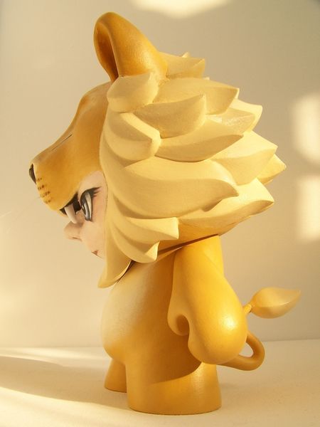 File:StuartHarris 201406 Lion1.jpg