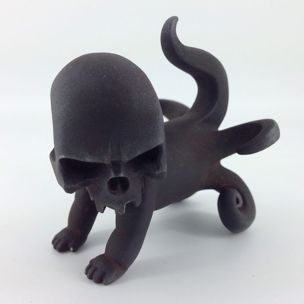 File:Larvaskull-black.jpg