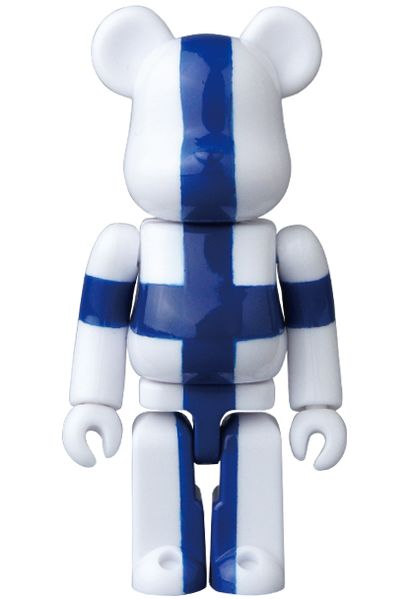 File:Bearbrick-s35-flag.jpg