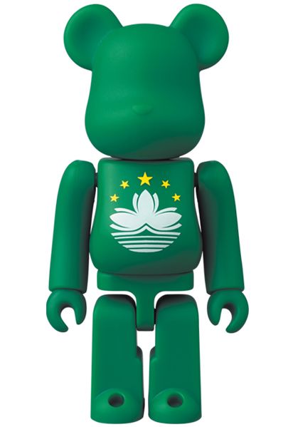File:Bearbrick-s43-Flag.jpeg