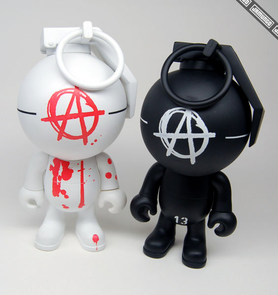 File:Nade-anarchy-kozik.jpg