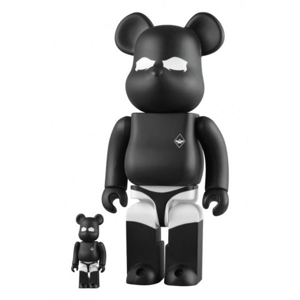 File:Bearbrick-400surrender.jpg