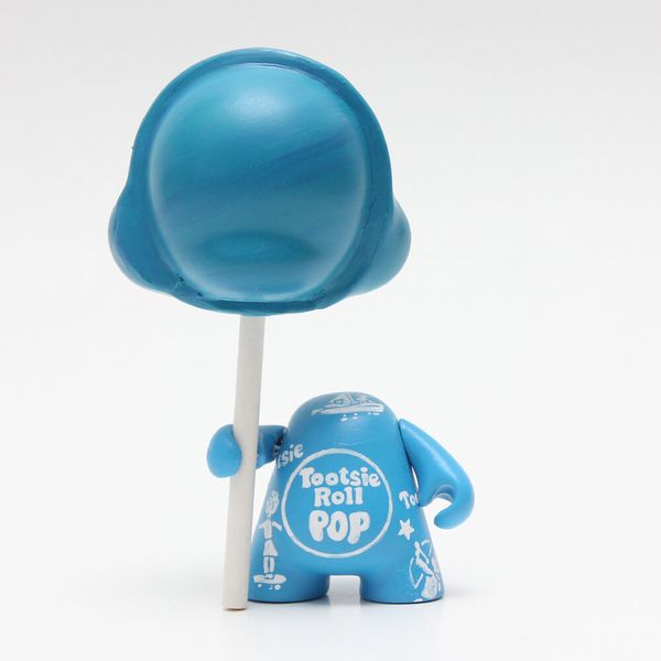 File:Blueberry+Tootsie+Pop.jpg