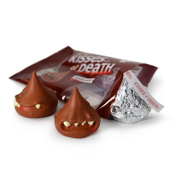 File:Minikisses.jpg