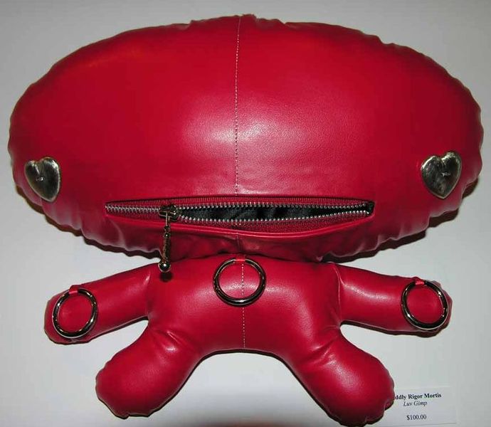 File:Plushweek06-cuddly1.jpg