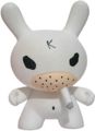 Dunny-s2-whitehatekozik.jpg