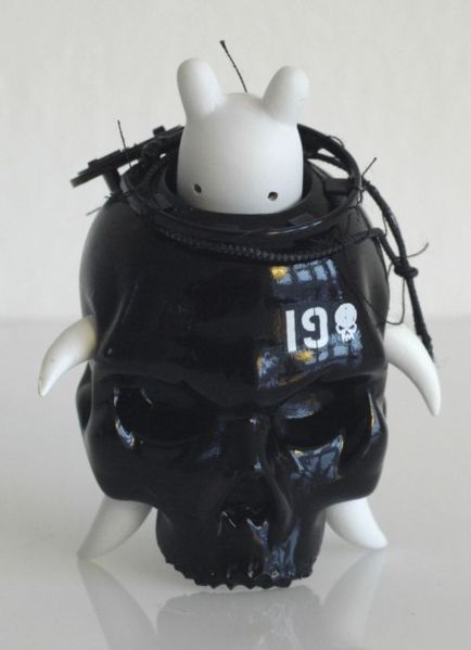 File:Bunnyskull-kennmunk.jpg