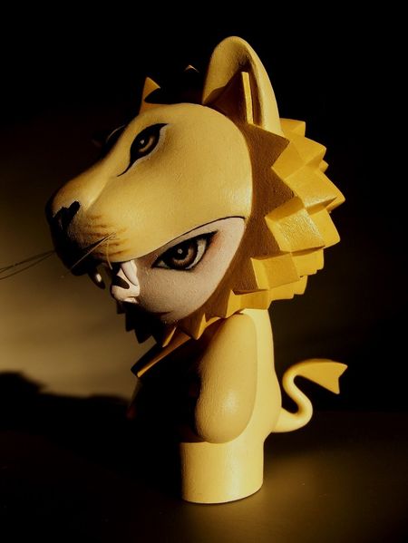 File:StuartHarris 201409 Lion2b.jpg