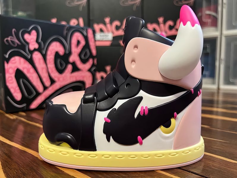 File:Nice Shoes BubbleGum MonkeyPaw-16.jpg