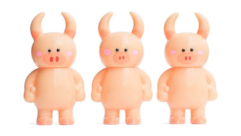 File:Uamou-piggy.jpg