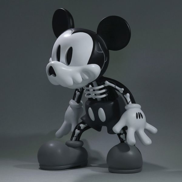 File:Creepymouse-mono.jpg