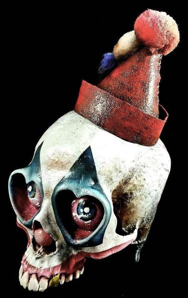 File:Heartskull-grizlli.jpg