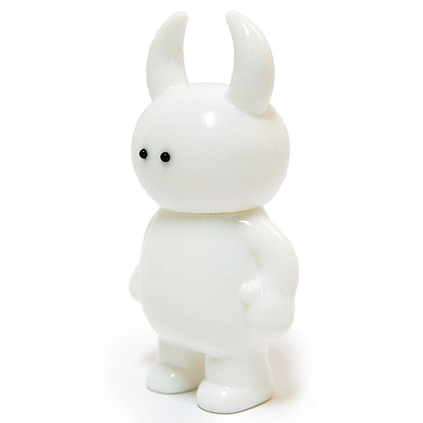 File:Uamouwhite2inch.jpg