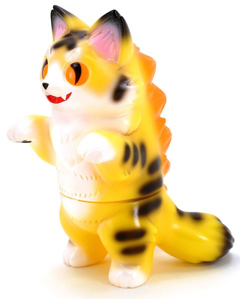 File:FluffyNegora-YellowTiger.jpg